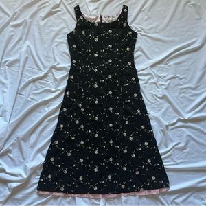 SOLD!! Dressbarn rose appliqué gown